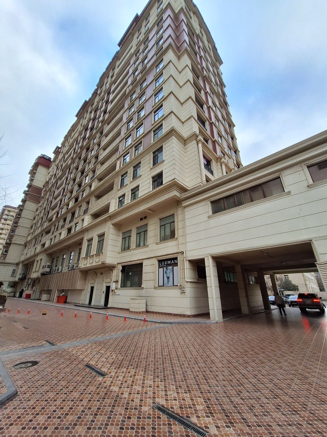 Satılır 4 otaqlı yeni tikili 205 m² — Mənzil, Bakı (2)