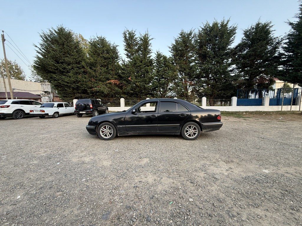 Mercedes E 220, 2.2 L, 2001 il, 794 673 km — Avtomobillər, Astara (4)