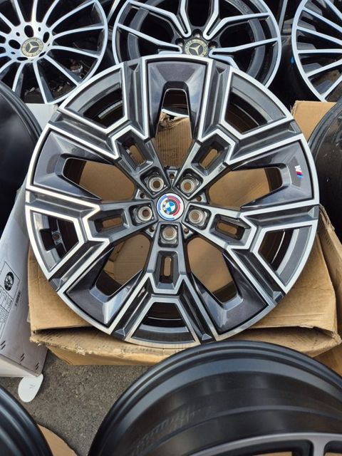 "BMW G30" diskləri R20 — Bakı