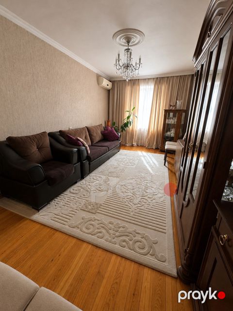 Satılır 2 otaqlı köhnə tikili 50 m²