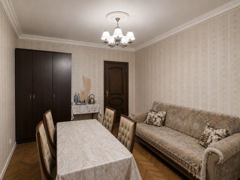 Satılır 3 otaqlı köhnə tikili 70 m² — Bakı