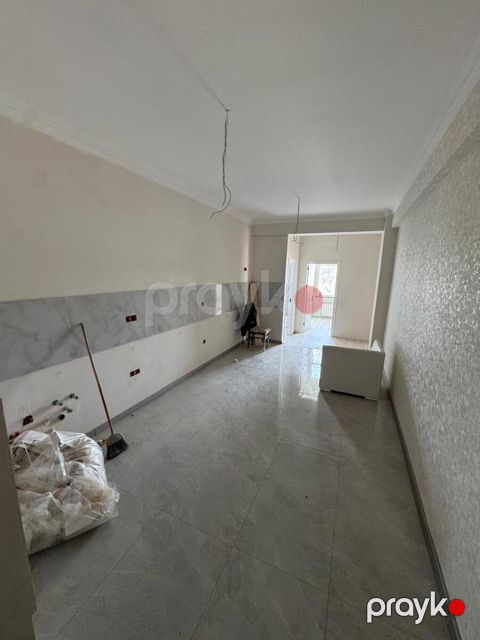Satılır 3 otaqlı yeni tikili 80 m²