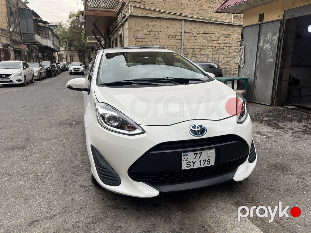 "Toyota Aqua" icarəsi 77-SY-179 — Avtomobil icarəsi, Bakı (5)