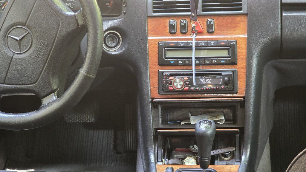 Mercedes E 240, 2.4 L, 1997 il, 435 000 km — Avtomobillər, Şəki (10)