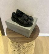 Qara laklı loafer ayaqqabılar - Klassik tassel (saçaqlı) detalı ilə — Мокасины