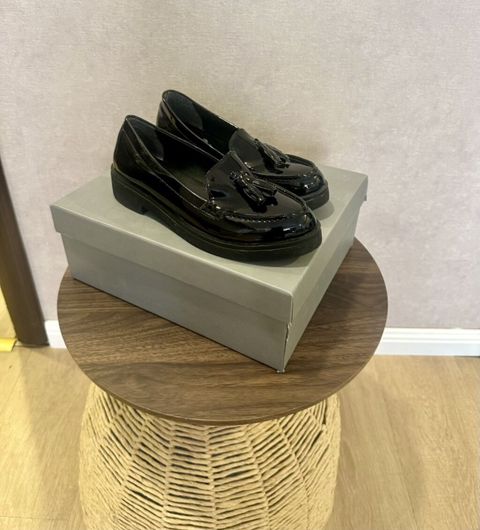 Qara laklı loafer ayaqqabılar - Klassik tassel (saçaqlı) detalı ilə — Bakı