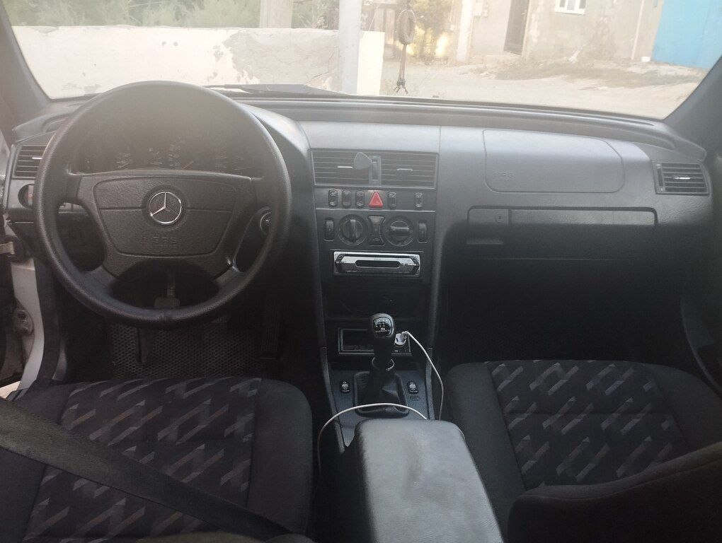 Mercedes C 180, 1.8 L, 1999 il, 550 300 km — Avtomobillər, Bakı (3)