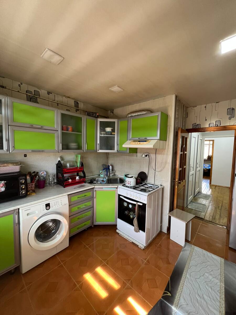 Satılır 4 otaqlı köhnə tikili 100 m² — Mənzil, Bakı (8)