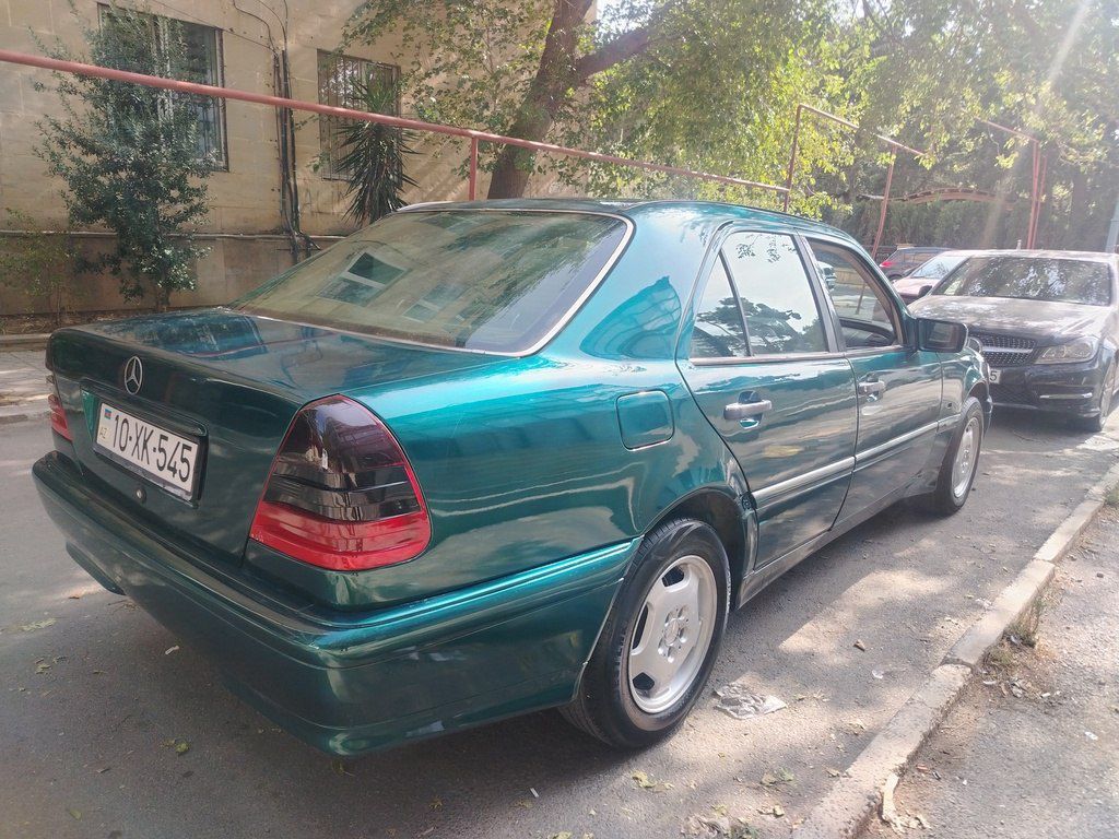 Mercedes C 250, 2.5 L, 1996 il, 64 000 km — Avtomobillər, Bakı (10)