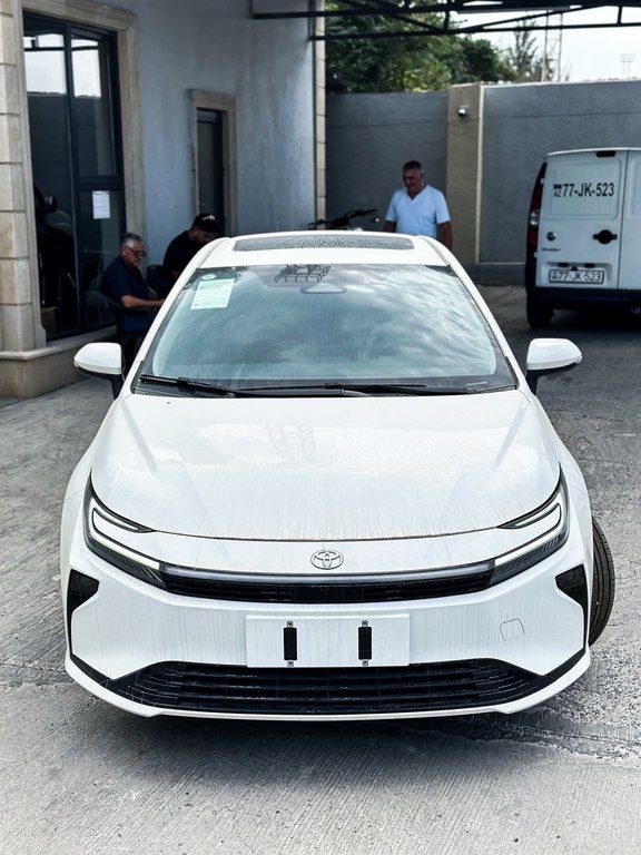 Toyota Corolla, 1.8 L, 0.85 kWh, 2026 il, yeni — Avtomobillər, Bakı (4)