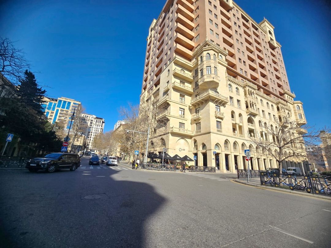 İcarəyə verilir 4 otaqlı yeni tikili 300 m² — Mənzil, Bakı (12)