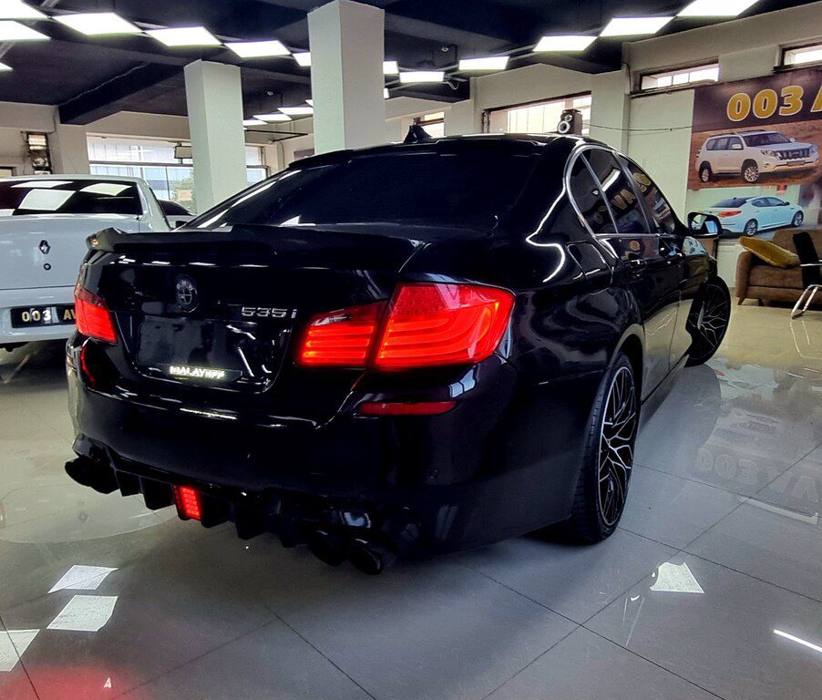 BMW 530, 3.0 L, 2011 il, 321 300 km — Avtomobillər, Bakı (4)