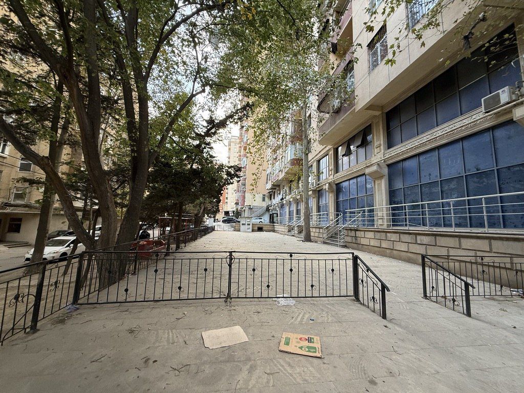 Satılır obyekt 273 m² — Əmlak, Bakı (2)