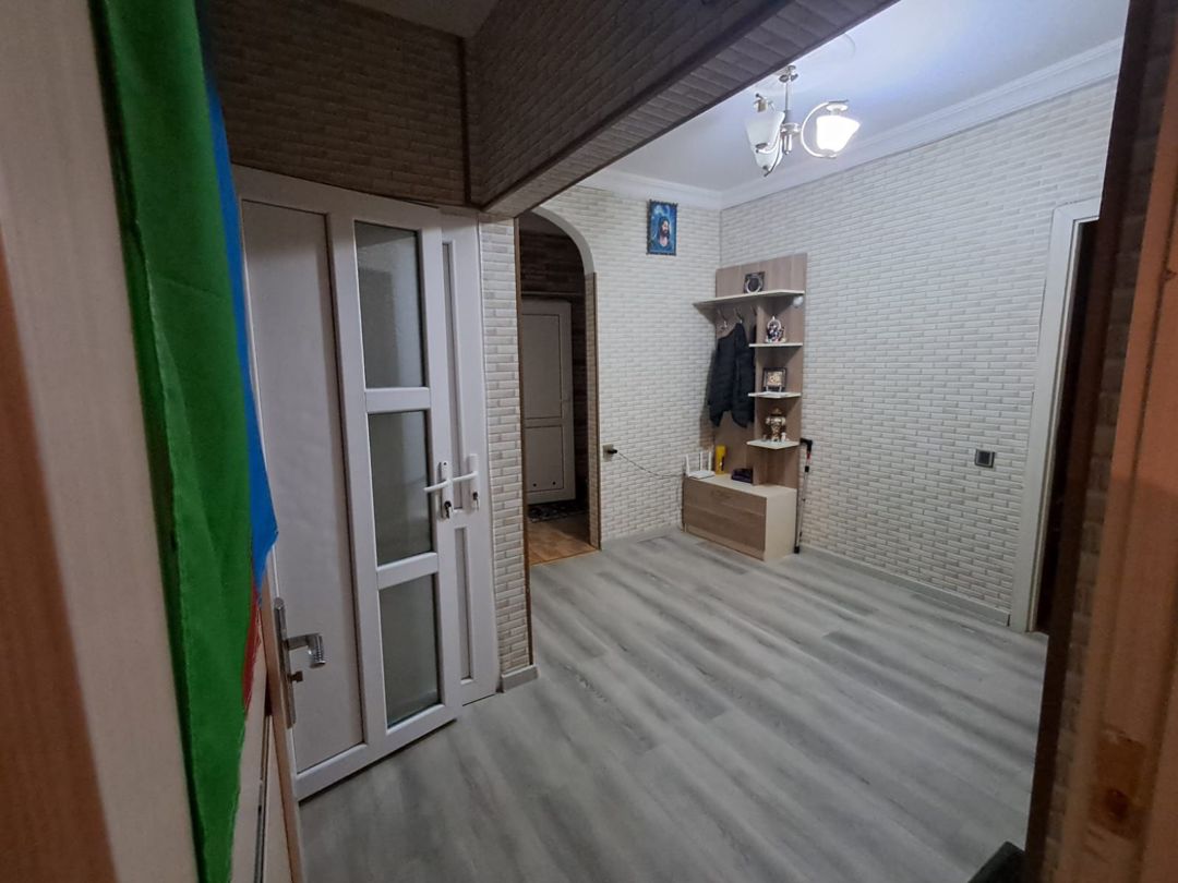 Satılır 4 otaqlı köhnə tikili 80 m² — Mənzil, Bakı (3)