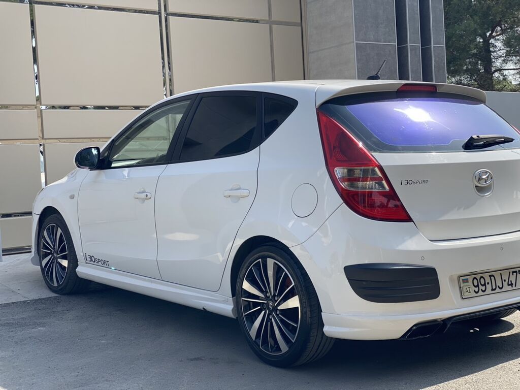 Hyundai i30 Sport hatchback - Kuzov: 5 qapılı hatchback, ağ rəng — Avtomobillər, Digah (5)