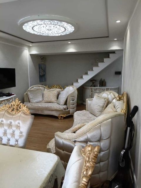 Satılır 3 otaqlı köhnə tikili 85 m² — Bakı