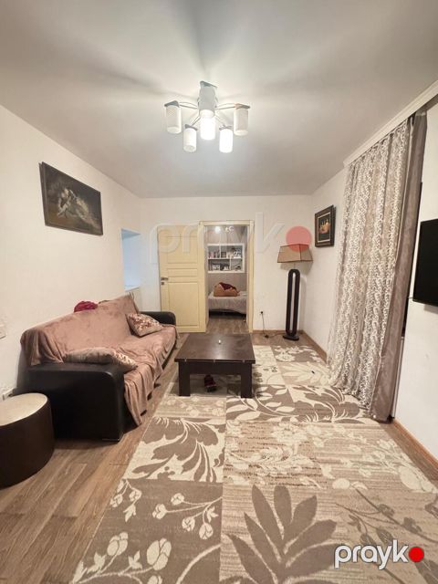 Satılır 3 otaqlı köhnə tikili 70 m²
