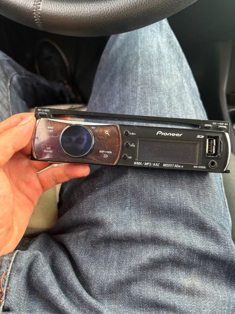 Maqnitola Pioneer DEH-5250SD — Bakı