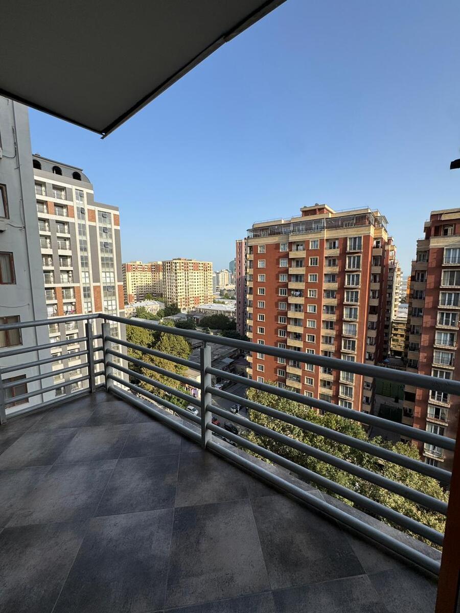 Satılır 4 otaqlı yeni tikili 220 m² — Mənzil, Bakı (9)