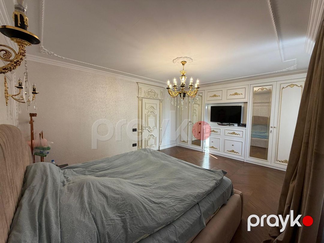 Satılır 4 otaqlı köhnə tikili 215 m² — Mənzil, Bakı (7)