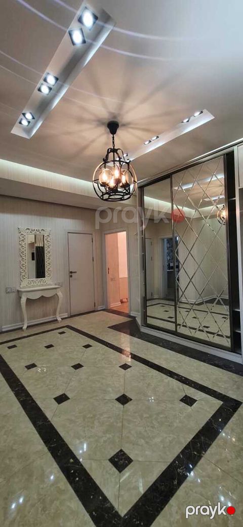 Satılır 4 otaqlı yeni tikili 127 m²