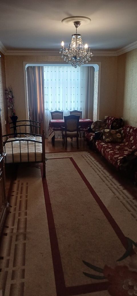 3-otaqlı mənzil, Nizami r., 60 m² — Bakı