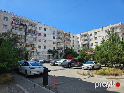 Satılır 2 otaqlı köhnə tikili 91 m²
