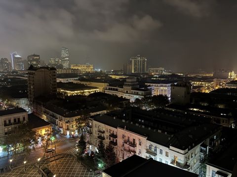 Satılır 4 otaqlı yeni tikili 265 m² — Bakı