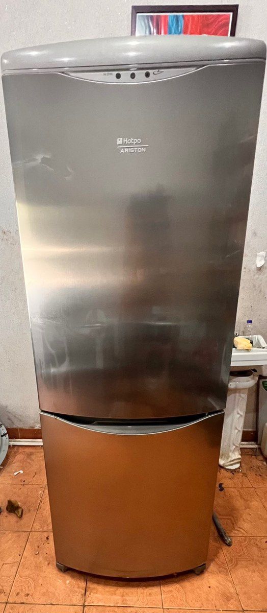 Soyuducu Hotpoint-Ariston Nofrost — Ev texnikası, Bakı