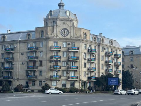 İcarəyə verilir 3 otaqlı köhnə tikili 91 m² — Bakı