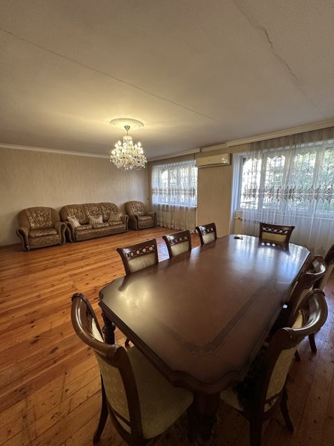İcarəyə verilir 4 otaqlı köhnə tikili 100 m² — Bakı