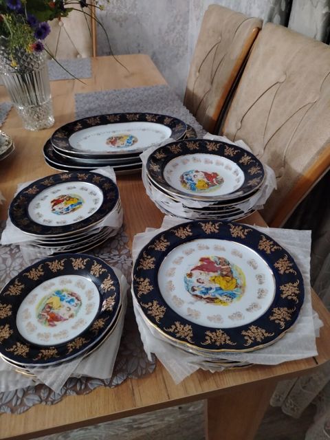 Boşqab dəsti — Dining tableware