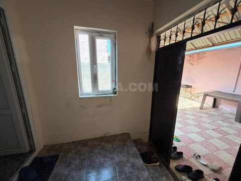 Maştağa qəsəbəsində 3 otaqlı ev satılır