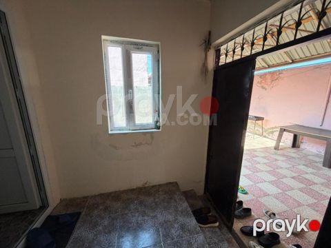 Maştağa qəsəbəsində 3 otaqlı ev satılır