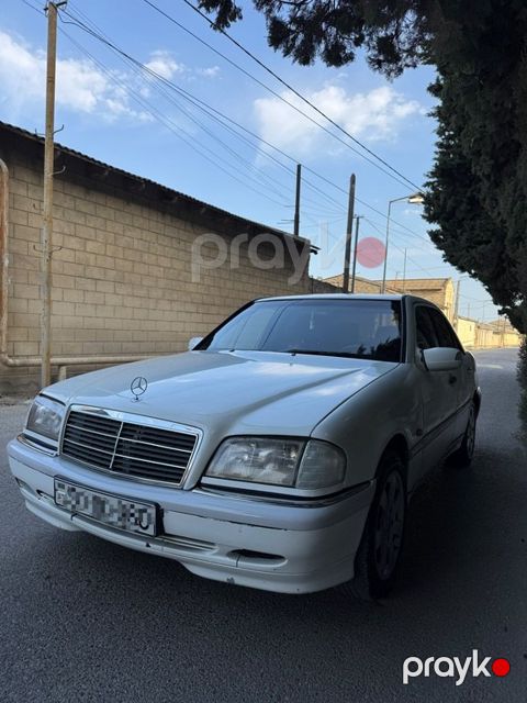 Mercedes C 180, 1.8 L, 1999 il, 250 000 km