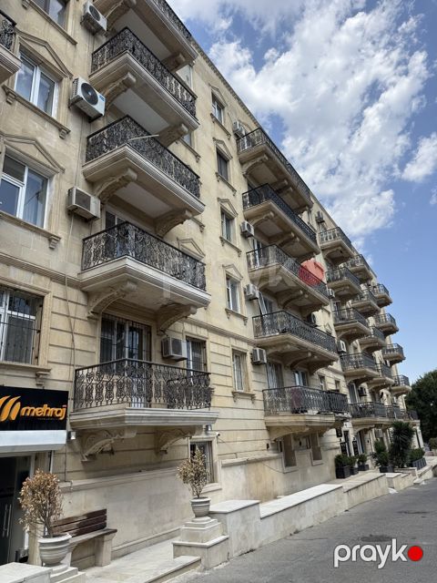 Satılır 3 otaqlı köhnə tikili 72 m² — Bakı