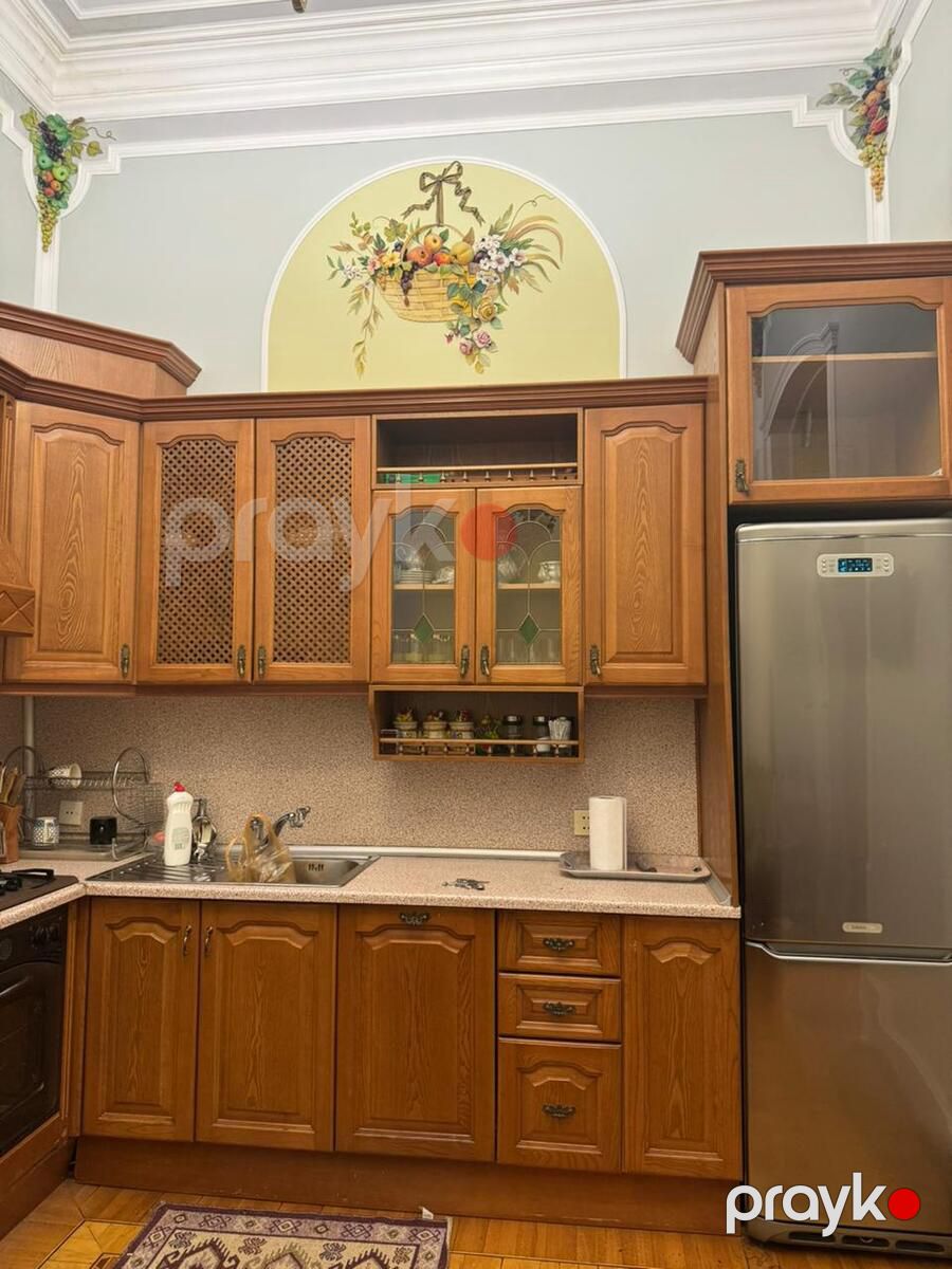 İcarəyə verilir 3 otaqlı köhnə tikili 231 m² — Mənzil, Bakı (12)
