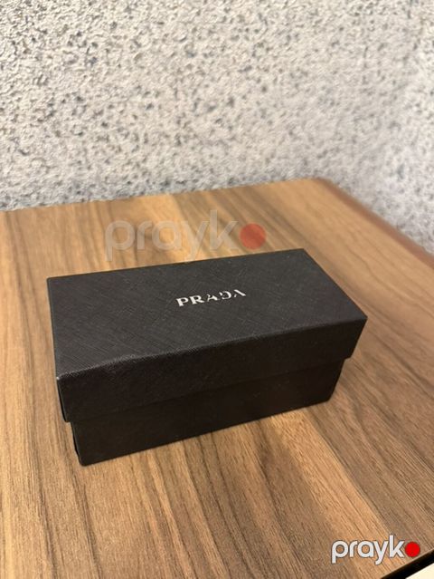 Prada kişi gün eynəyi – orijinal aksesuar dəsti - Brend: Prada (Made — Bakı