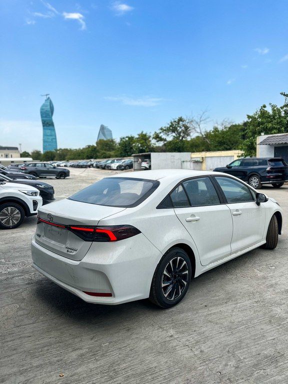 Toyota Corolla, 1.8 L, 0.85 kWh, 2026 il, yeni — Avtomobillər, Bakı (6)