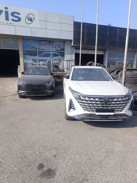 Changan sedan – müasir dizayna və geniş ön barmaqlığa malik şəhər — Bakı