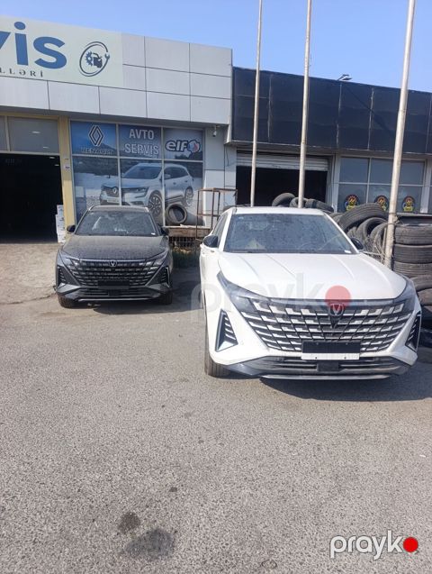 Changan sedan – müasir dizayna və geniş ön barmaqlığa malik şəhər