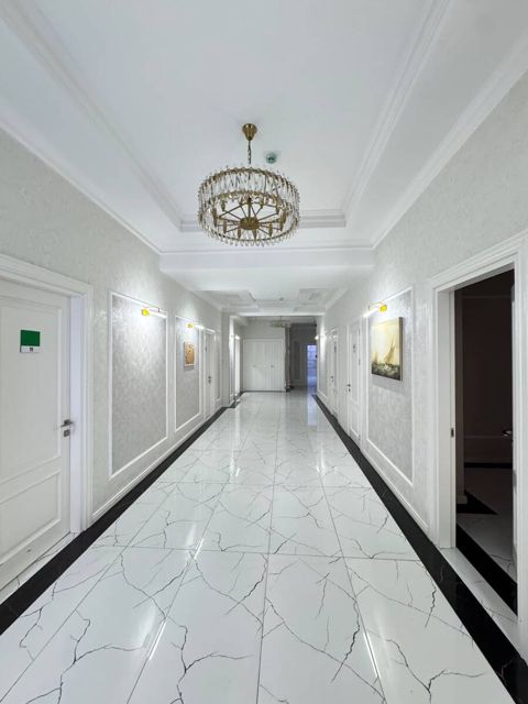 Satılır obyekt 1000 m² — Bakı