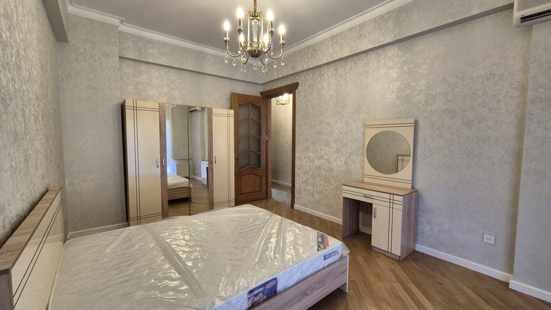 Satılır 4 otaqlı yeni tikili 225 m² — Mənzil, Bakı (7)