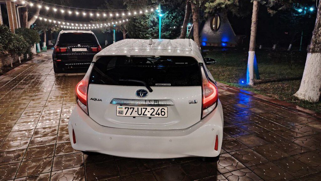 Toyota Aqua, 1.5 L, 0.87 kWh, 2018 il, 115 000 km — Avtomobillər, Bakı (2)