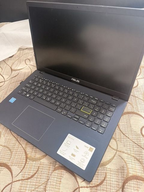 ASUS VivoBook E510MA 8GB RAM 512GB SSD Celeron N4020 15.6" — Bakı