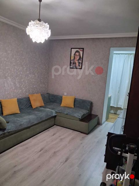 Satılır 1 otaqlı köhnə tikili 33 m²