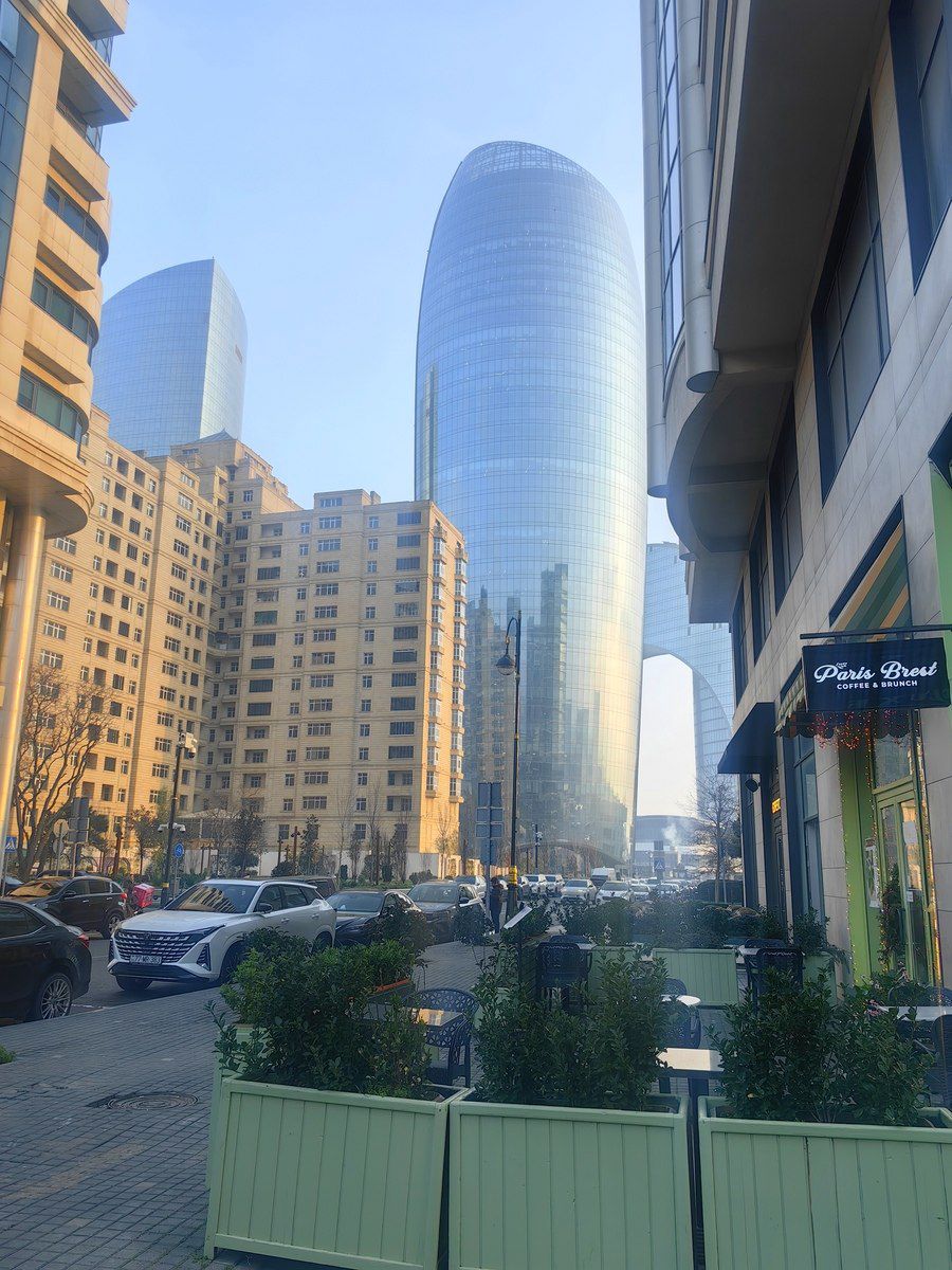İcarəyə verilir 2 otaqlı köhnə tikili 90 m² — Mənzil, Bakı