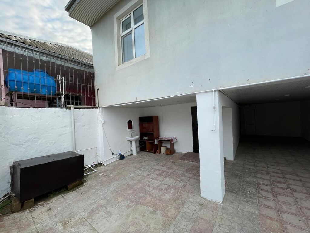 100 kv. m, 3 otaqlı, Kombi, Qaz, İşıq — Ev, villa, Bakı (4)