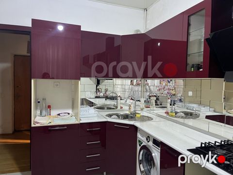 İcarəyə verilir 2 otaqlı köhnə tikili 62 m²