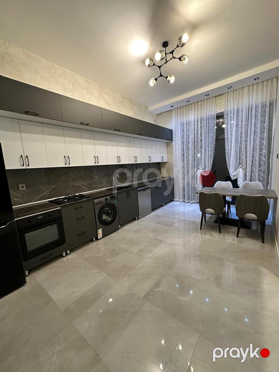 Satılır 4 otaqlı həyət evi/bağ evi 240 m² — Ev, villa, Bakı (4)